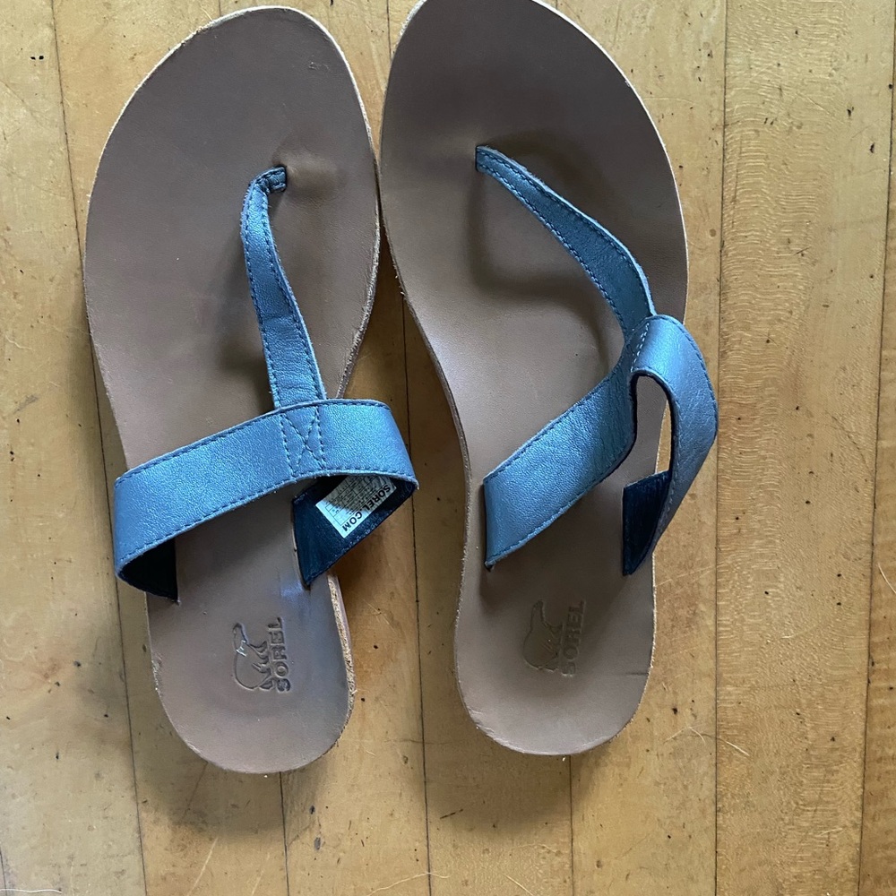 Sorel Women's Blue Leather Toe-Loop Sandals